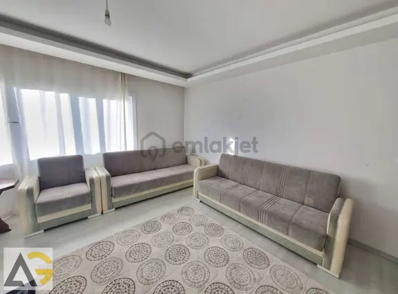 Auradan Azor Plaza Evlerinde Kiralık Eşyalı 1+1 Daire 1