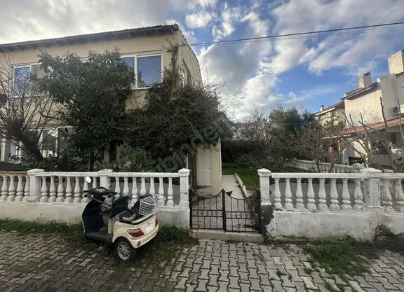 Çeşme Ilıca Merkeze Ve Ilıca Plajına Yürüme Mesafesinde Yıllık/sezonluk Kiralık Daire 1