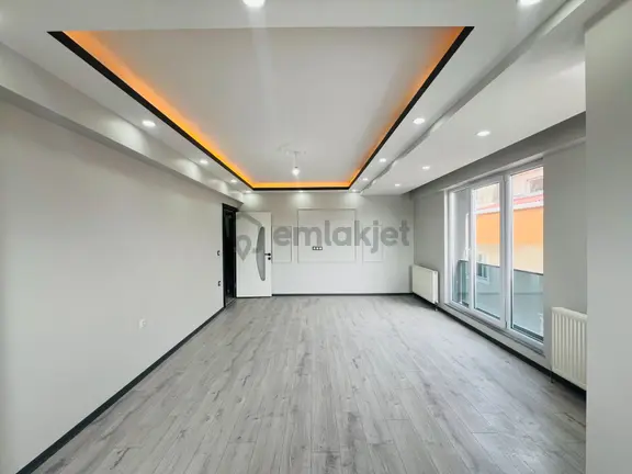 Güven'den Kapaklı'da Hastaneye Yakın Kombili,cam Balkonlu 2+1 Ev 2