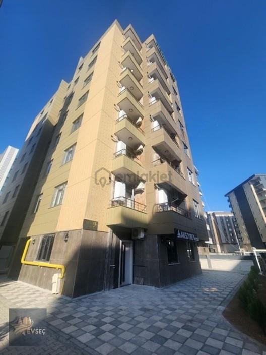 Güllübağ Mah.1+1 Sıfır Eşyalı Ara Kat Kiralık Lüks Daire 2