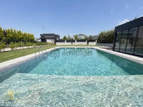 Kemalpaşa Ulucak 1010m2 Arsa İçinde 4+1 Satılık Villa 2