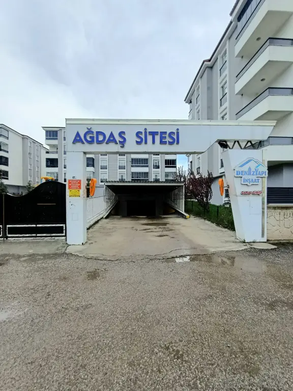 Atılım Gold Emlak'tan Dadaşkent'te Özel Kilerli, Kapalı Otoparklı 3+1 Lüx Ara Kat 1