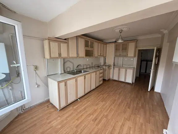 Çarşı Merkezde 3+1 Kiralık Daire İsteyenlere --- Burcu Emlakta 2