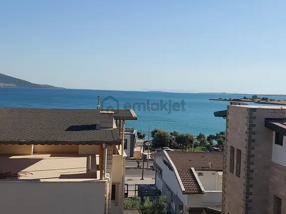 Denize 100m Triblex Villa 3 Oda1 Salon Ayrı Mutfak Ebeveyn Banyolu 2 Banyo 3 Wc 2