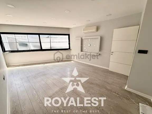 Royalest'ten Atatürk Caddesi'nde Kaçırılmayacak Ofis 2