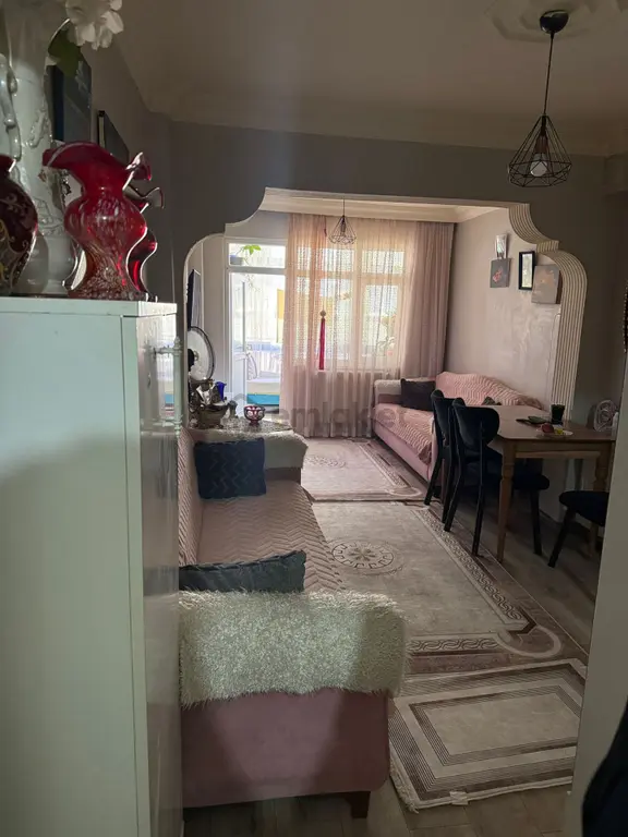 Fatih Ayvansaray Mahallesinde 2+1 Kentsele Hazır 1. Kat Daire 2