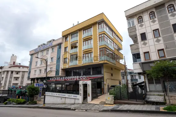 Trabzon Kalkınmada Kurumsal Kiracili Dükkan 1