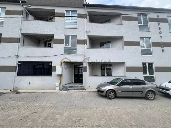 Roma' Dan Yeniceköy' De Satılık Daire 1