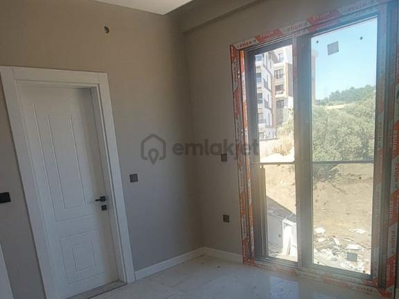 Kuşadası Kirazlı Yolu Üzeri, 2+1 Sıfır Daire Ebeveyn Banyolu 2