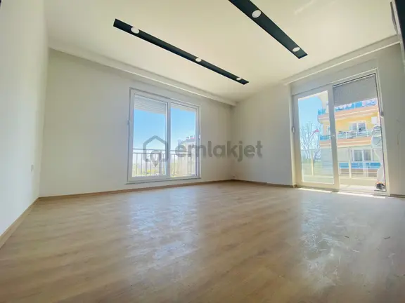 Varsak Karşıyaka Sıfır Asansörlü 2.kat 3+1 135 M2 Satılık Daire 2