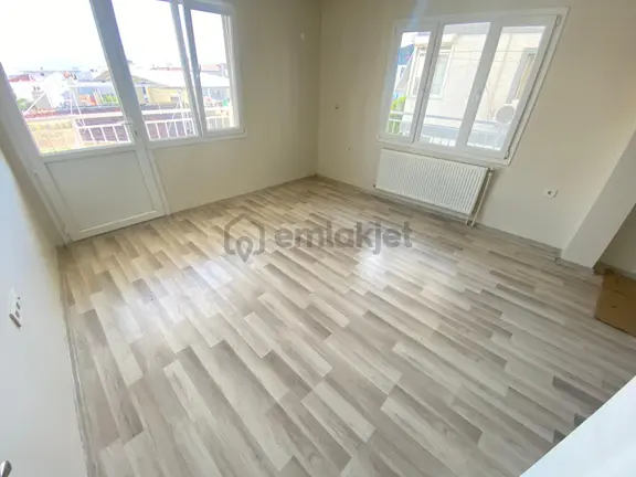 Buca Yiğitler Mahde 2+1 100m2 Arakat Ayrı Mutfak Ferah Daire 1