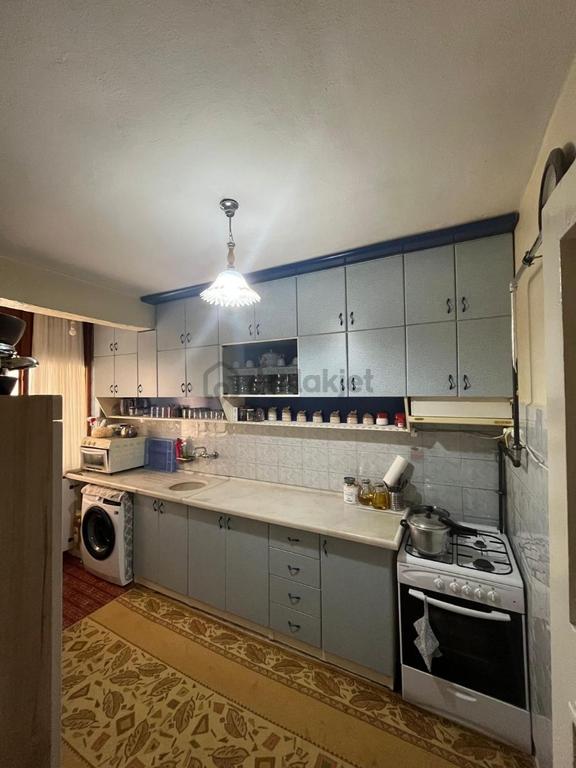 Sakarya Mah Bulunan 3+1 Çevrilmiş Ara Kat Dairemiz Satılık 2