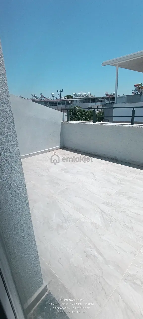 Efeler 5+2 Havuzlu 1