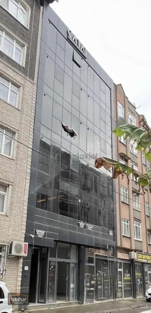 Akdur'dan Çarşamba'da Çatal Plaza'da Satılık Ofis Büro 1
