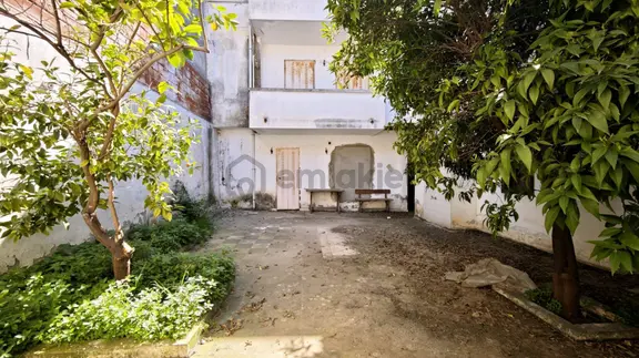 Kuşadası Kaleiçi Kiralık 7 Odalı Bahçeli Bina 2