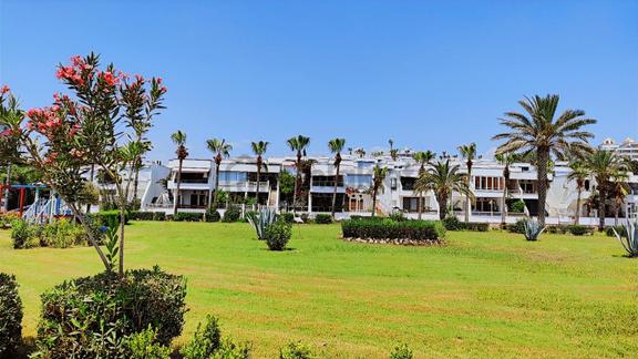 Denize Sıfır Kendi Plajı Olan Side Polatlı Sitesi Satılık Villa 1