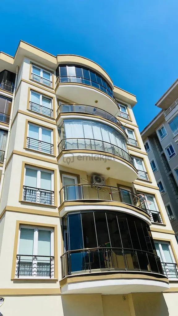 Geçit Özdilek Arkasında Satılık Daire 1