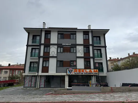 Merkezde 2+1 Yapılı Sıfır Daire İsteyenlere --- Burcu Emlaktan 1