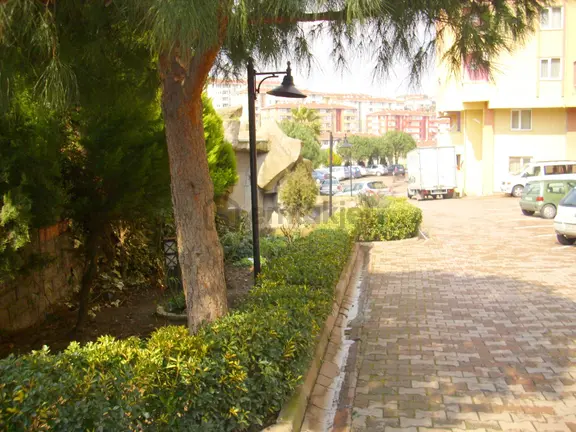 Üsküdar Yavuztürk Sitede 135 M 3+1 Önü Açık Arakat Daire 1