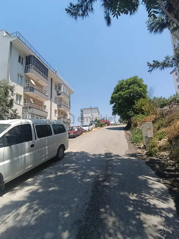 Kuşadası Kadınlar Plajına Yakın Satılık 2+1 Daire 2