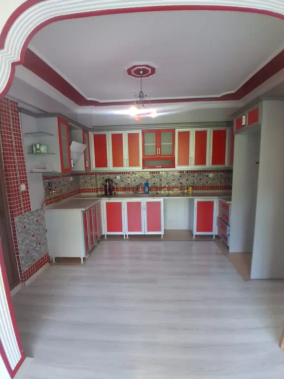 Adalet Gold Group Emlak'tan Bengiler Mahallesi'nde Merkezin Göbeğinde Kiralık 2+1 Daire 1