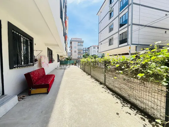 Güven'den Çerkezköy'de Geniş Bahçe Kullanım Alanlı İskanlı 2+1 1