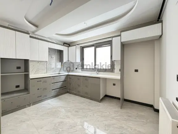 Yeni Mah.2+1 100m2 Otoparklı Lüx Satılık Arakat Daireler 2