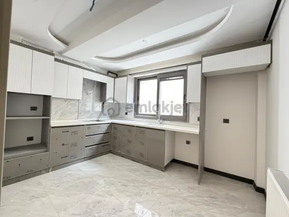 Yeni Mah.2+1 100m2 Otoparklı Lüx Satılık Arakat Daireler 1