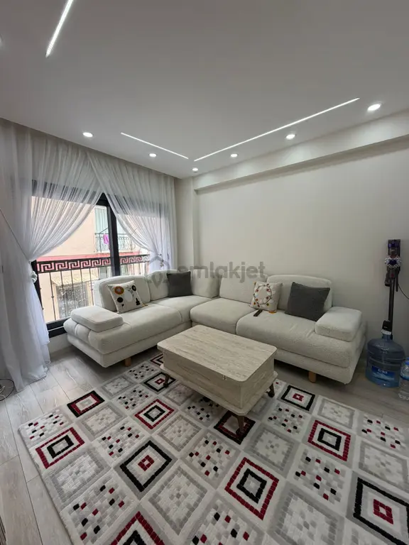 Acill Konak Altıntaş Mah.de Üçyol Meydan Yakını 1+1 50m2 Dgazlı Arakat Asansörlü Satılık Daire 2