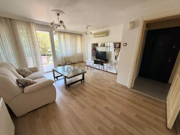 Bostanlı'da Sahile 150m, Bahçeli Satılık 3+1 Daire (140m² Bahçe) 2