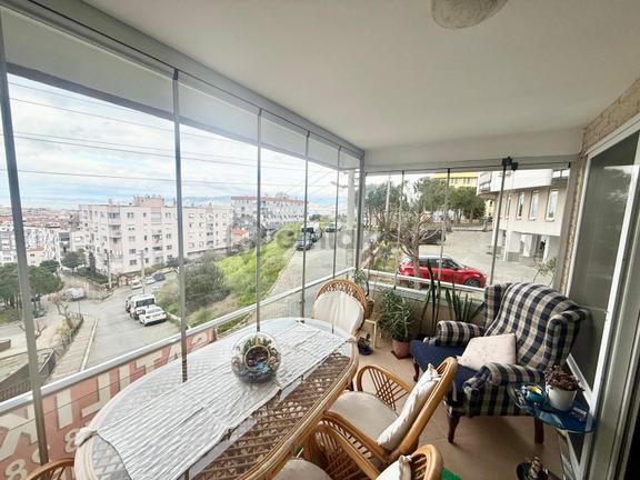 İzmir Karabağlar Poligon Mahallesi Kiralık Panoramik Deniz Manzaralı 3+1 Daire 1