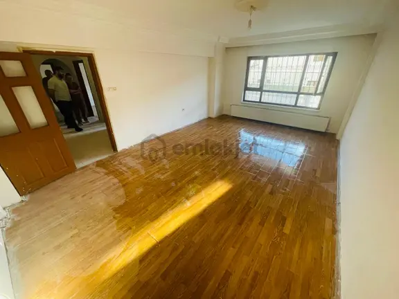 (1244) Keçiören Şekerci Sokakta Bahçe Katı Satılık 3+1 Daire 2