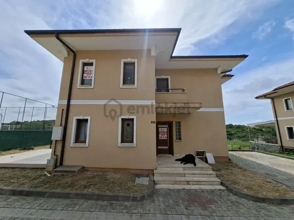 Riva Flora Evlerinde Müstakil,natamam Yapı, 5+1 Satılık Villa 1