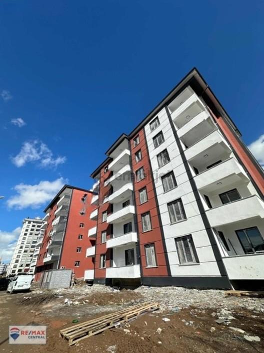 Turyap Sivas'tan Bağdat Caddesinde Kiralık 1+1 Eşyasız Daire 1