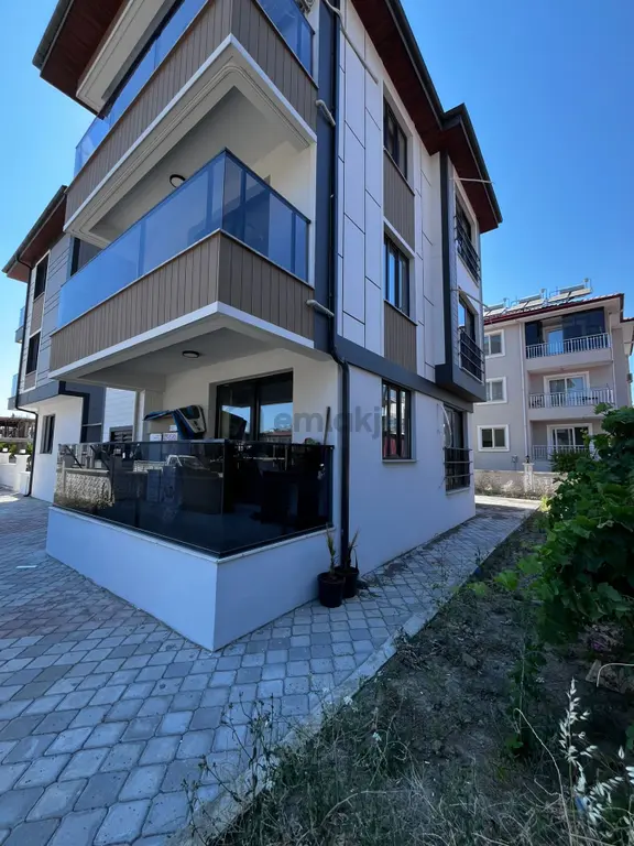 Cumhuriyet'te Bahçe Katı 1+1 Daire, Krediye Uygun! 2