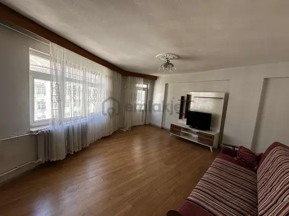 Çarşı Merkezde 1+1 Kısmi Eşyalı Kiralık Daire 2