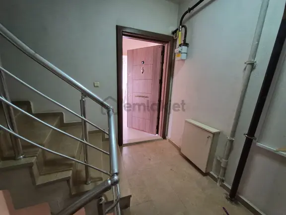Keşan Merkezi Konumda Kiralık 1+1 Daire 2
