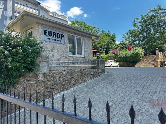 Denize Yürüme Mesafesinde | Havuz Manzaralı Ferah 2+1 2