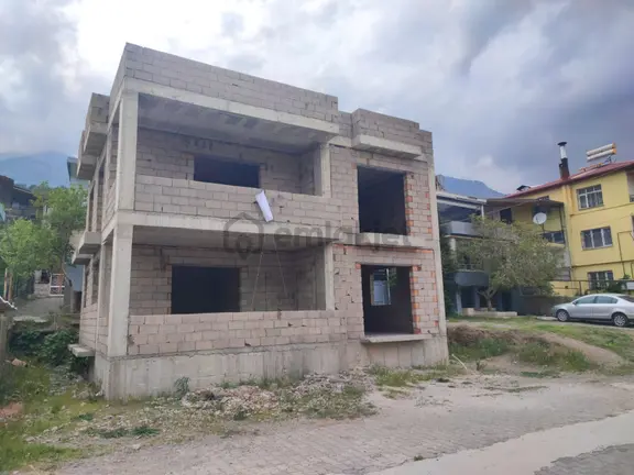 Kar Emlaktan Zafer Mahallesinde Kaba İnşaat 4+1 Satılık Dubleks Villa 2