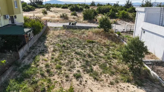 Zeki Emlak'tan Manisa Yunusemre Küçüksümbüllerde Satılık 401 M² Arsa 1