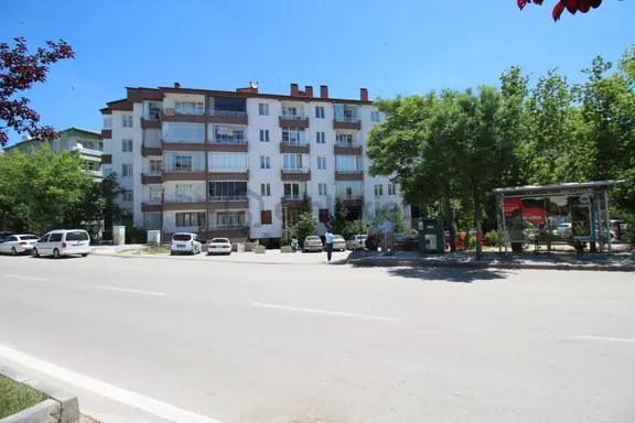 Aksaray Coğlaki Mah.40 M'lik Yolcepheli Satılık 3+1 Geniş Daire 2