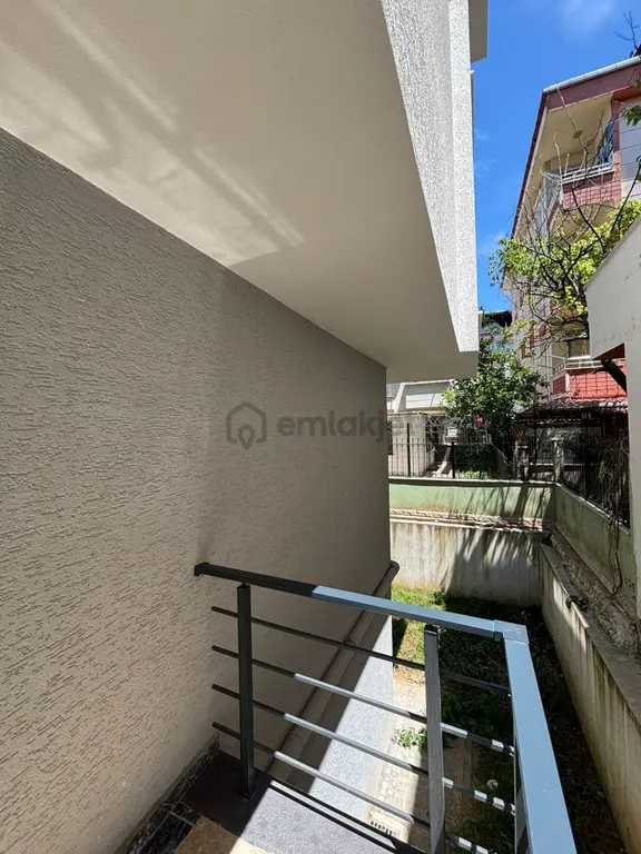Müslüm Emlaktan Cihangirde 1+1 Y.giriş Kullanışlı Yeni Bina 1