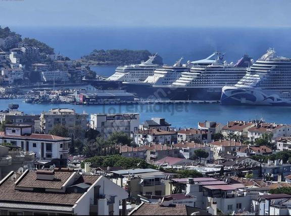 Kuşadası Marina Bölgesinde 3+1 140 Mt2 Ful Deniz Manzaralı Daire 1