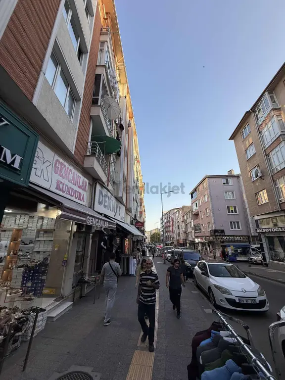 Çarşı Merkezde Devren Kiralık Erkek Giyim Mağazası 2