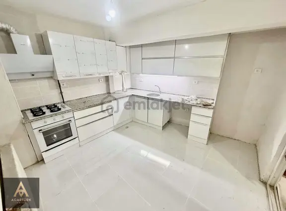 Yeni Mah. Süller Fırın Yanı, 3+1 Doğalgazlı Yenilenmiş Daire 1