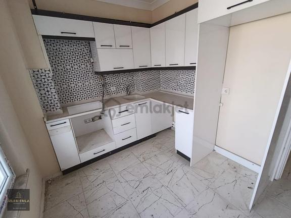 Özlem Den Bandırma İhsaniye Mahallesi Kapalı Pazar Yakın 3+1 Satılık Daire 2