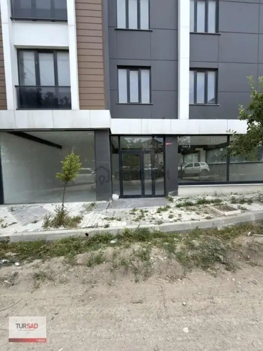 Taşoluk Büyük Cami Yakını | 165 M² Depolu Kiralık Dükkan 1