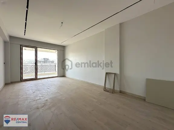 Turyap Sivas' Dan Eğriköprü Mah.'de 2+1-site-yapılı-kapalı O. 1