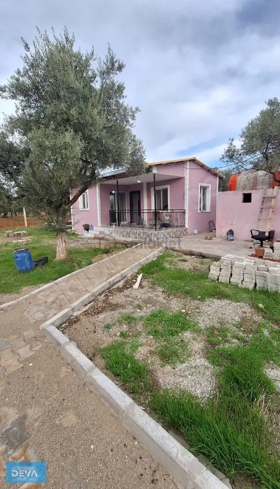 Dağkızılcada Satlık 351m2 Bahçe 60m2 İçersinde Betonerme Ev 1