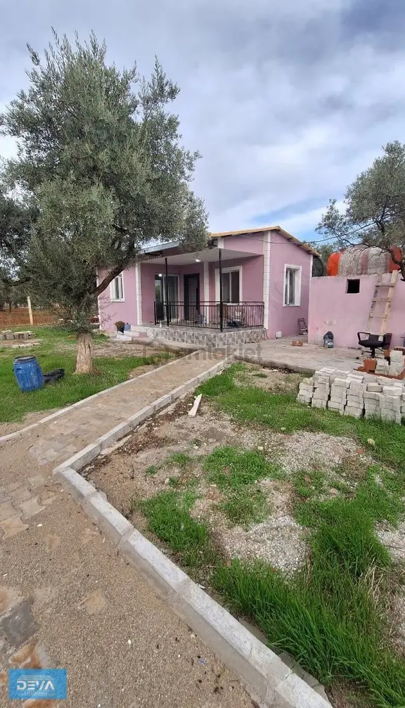 Dağkızılcada Satlık 351m2 Bahçe 60m2 İçersinde Betonerme Ev 2